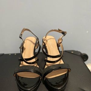 I am selling a pair of forever black heels